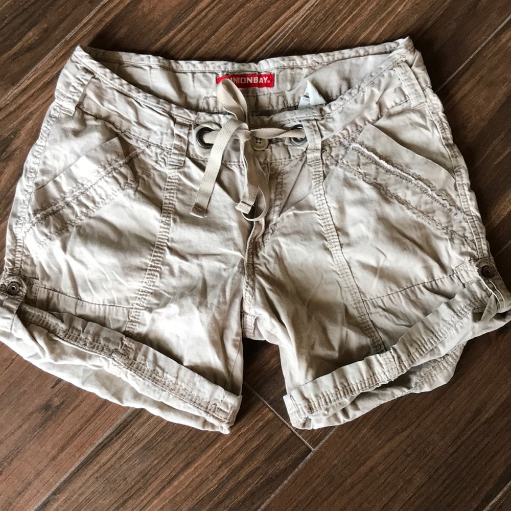 Kaki Shorts